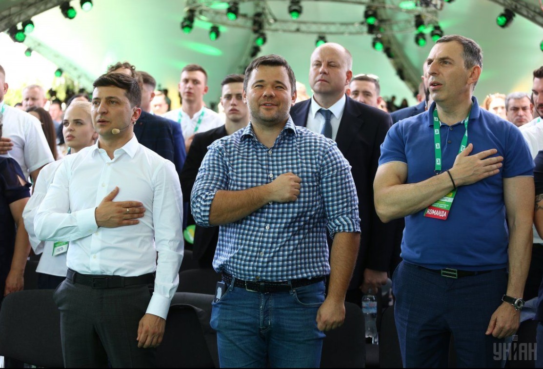 Без "Квартала" не обошлось: у Зеленского рассказали, кто пишет речи президенту