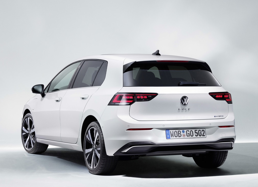 Новий Volkswagen Golf показали офіційно: розбираємо ключові особливості новинки