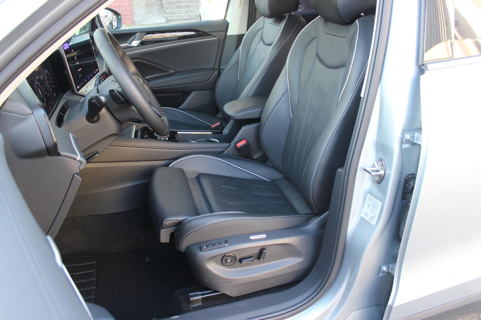 Тест-драйв Volkswagen Tiguan: шукаємо електричні риси в дизельному кросовері