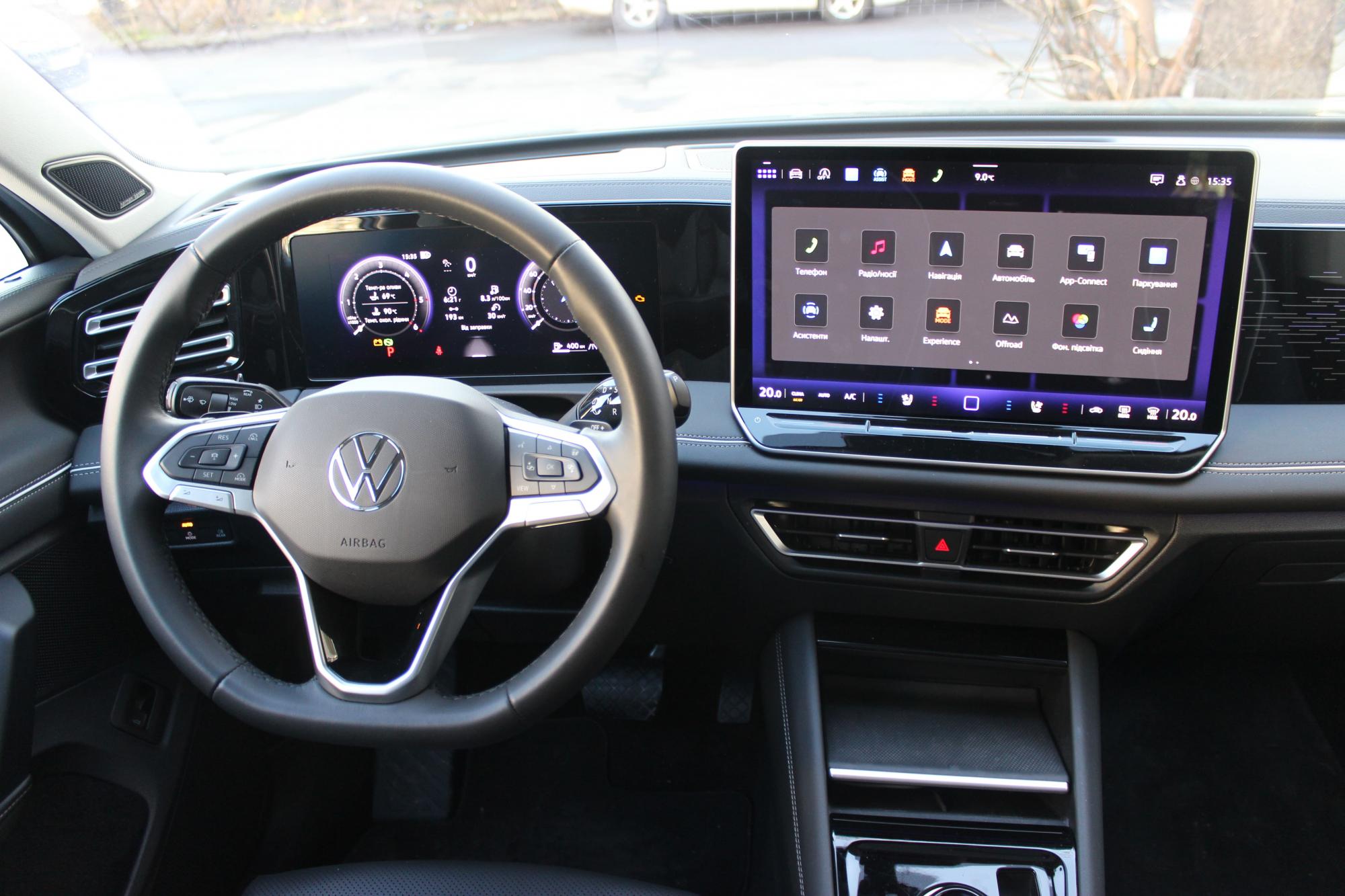 Тест-драйв Volkswagen Tiguan: шукаємо електричні риси в дизельному кросовері