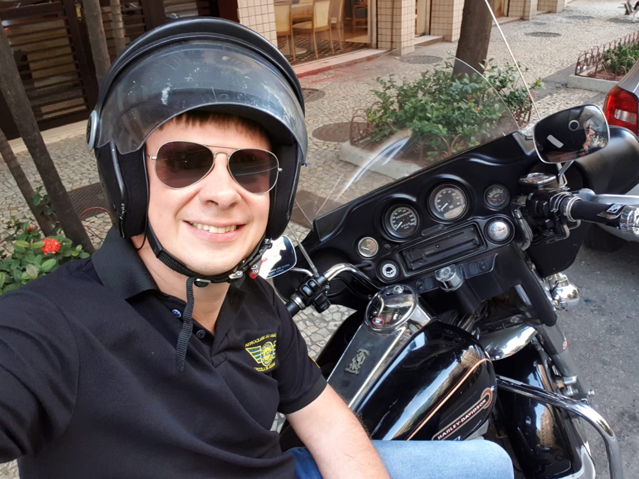 "Світ навиворіт": Комарів буде готувати черв'яків і стане "копом" в Бразилії