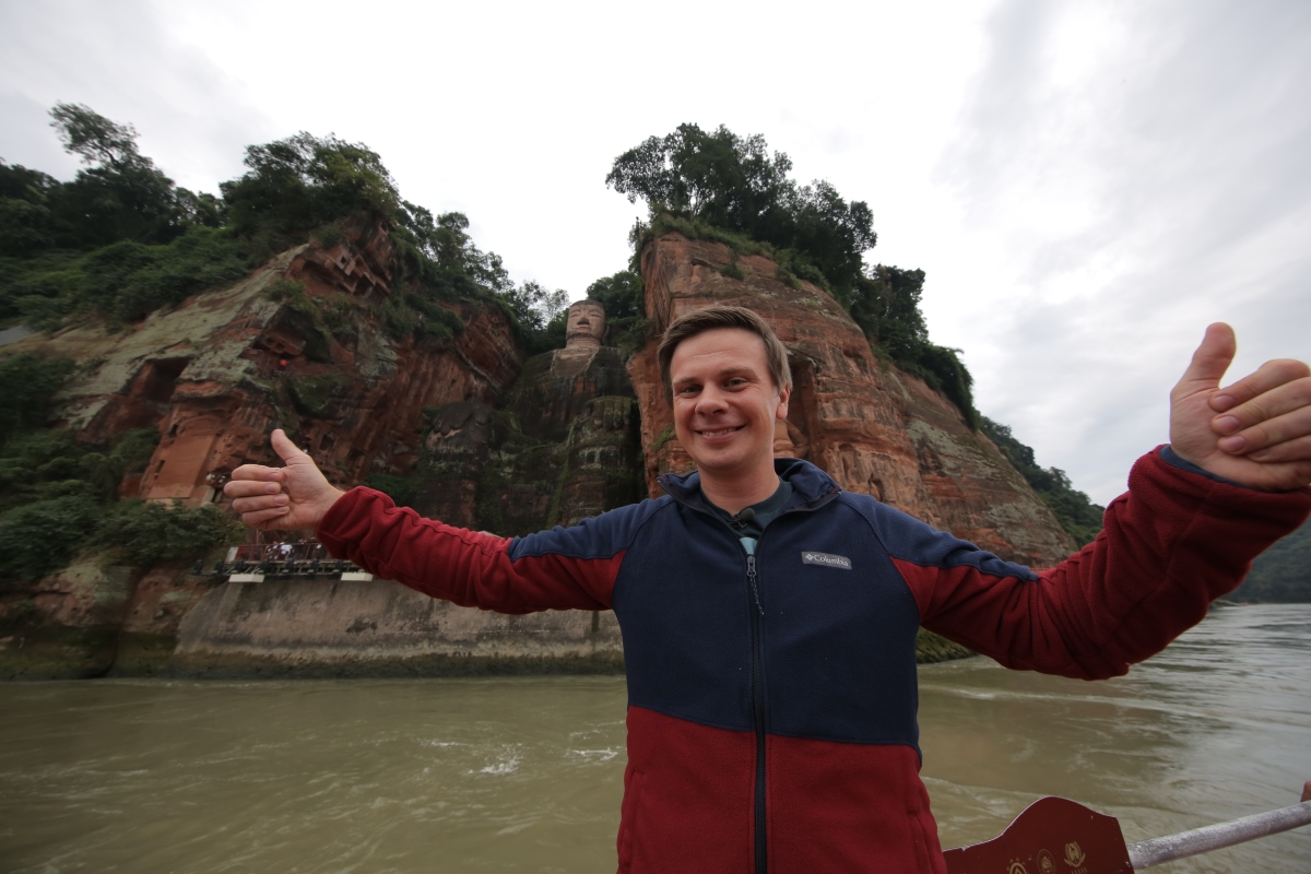 Поїдання жаб і сала: Дмитро Комаров поділився враженнями від китайської кухні