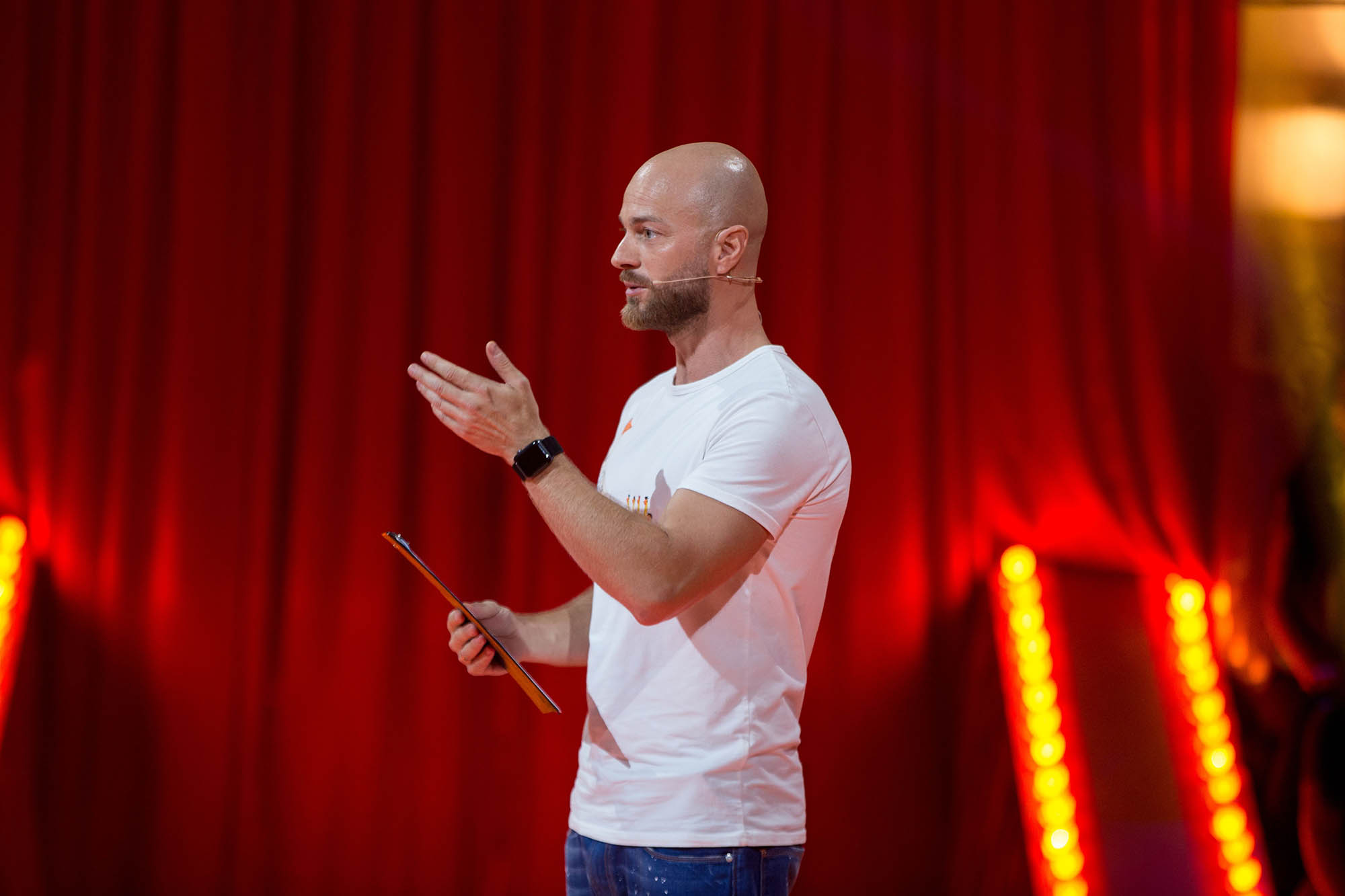 Шутки проверял на жене: Влад Яма хочет податься в стендаперы