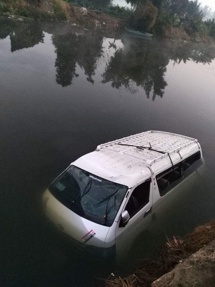 У Єгипті автобус впав у канал, є загиблі