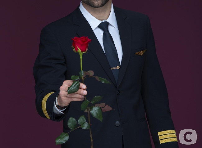 Неземной: главным героем шоу Холостяк 10 стал пилот (видео)