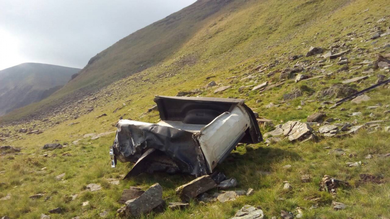 У Закарпатській області позашляховик зірвався в ущелину, двоє загиблих