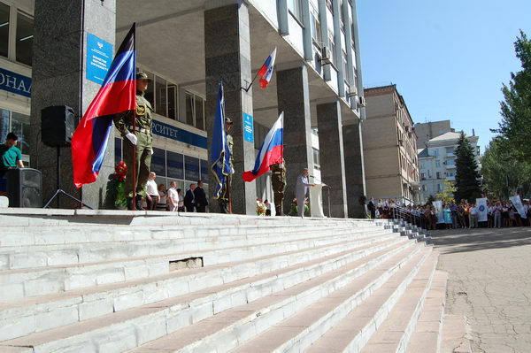 Праздник пропаганды: как прошло 1 сентября в оккупированном Донецке (фото)