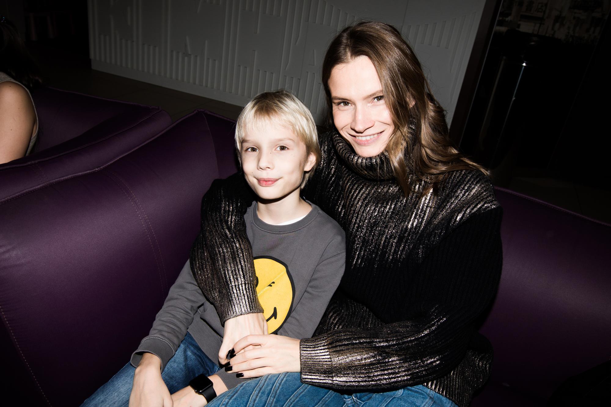 Санта Дімопулос, Анатоліч, Мирослава Ульяніна на прем'єрі мультфільму "Крижане серце 2" в Києві