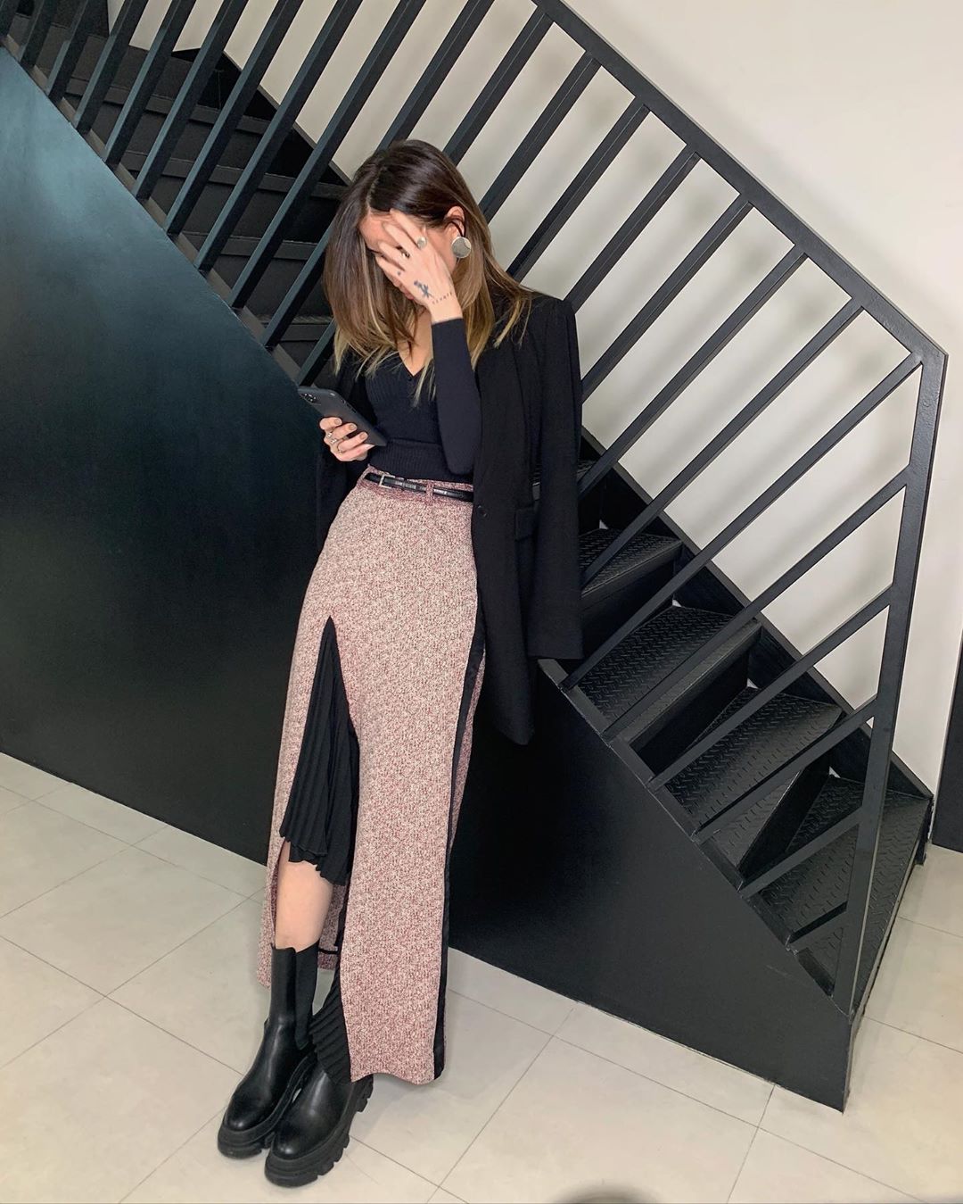 Стильная Надя Дорофеева подкинула поклонникам модную задачку