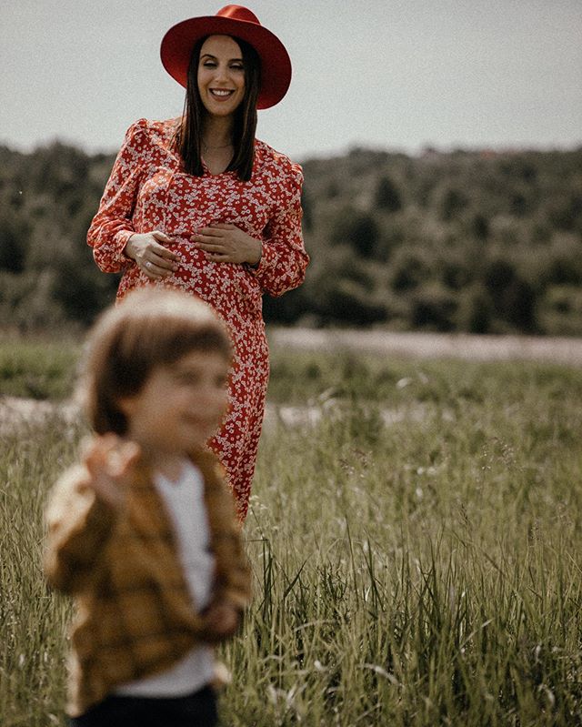 Ніжність і турбота: вагітна Джамала зворушила душевним фотосетом з коханими чоловіками