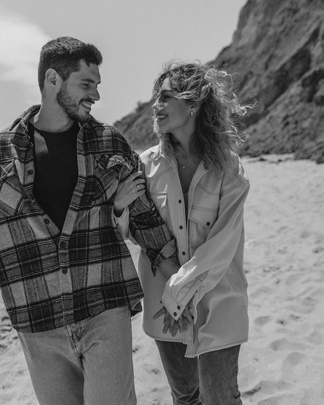 Суцільна романтика: Холостяк 9 з дружиною зачарували пронизливою ніжністю на лавандовому полі