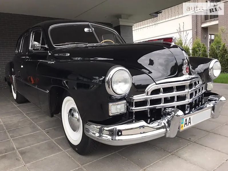 В Киеве продают легендарную Волгу 1955 года за 2,7 миллиона