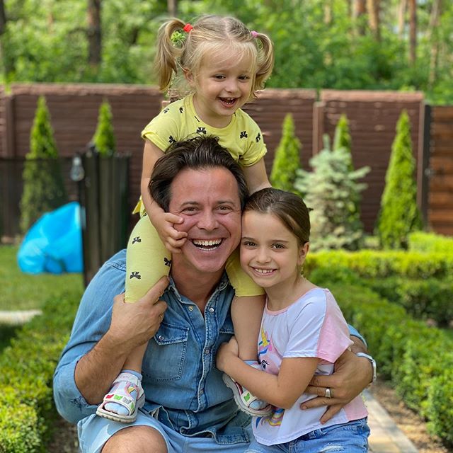 Опора и стена: Лилия Ребрик растрогала признанием о муже и отце