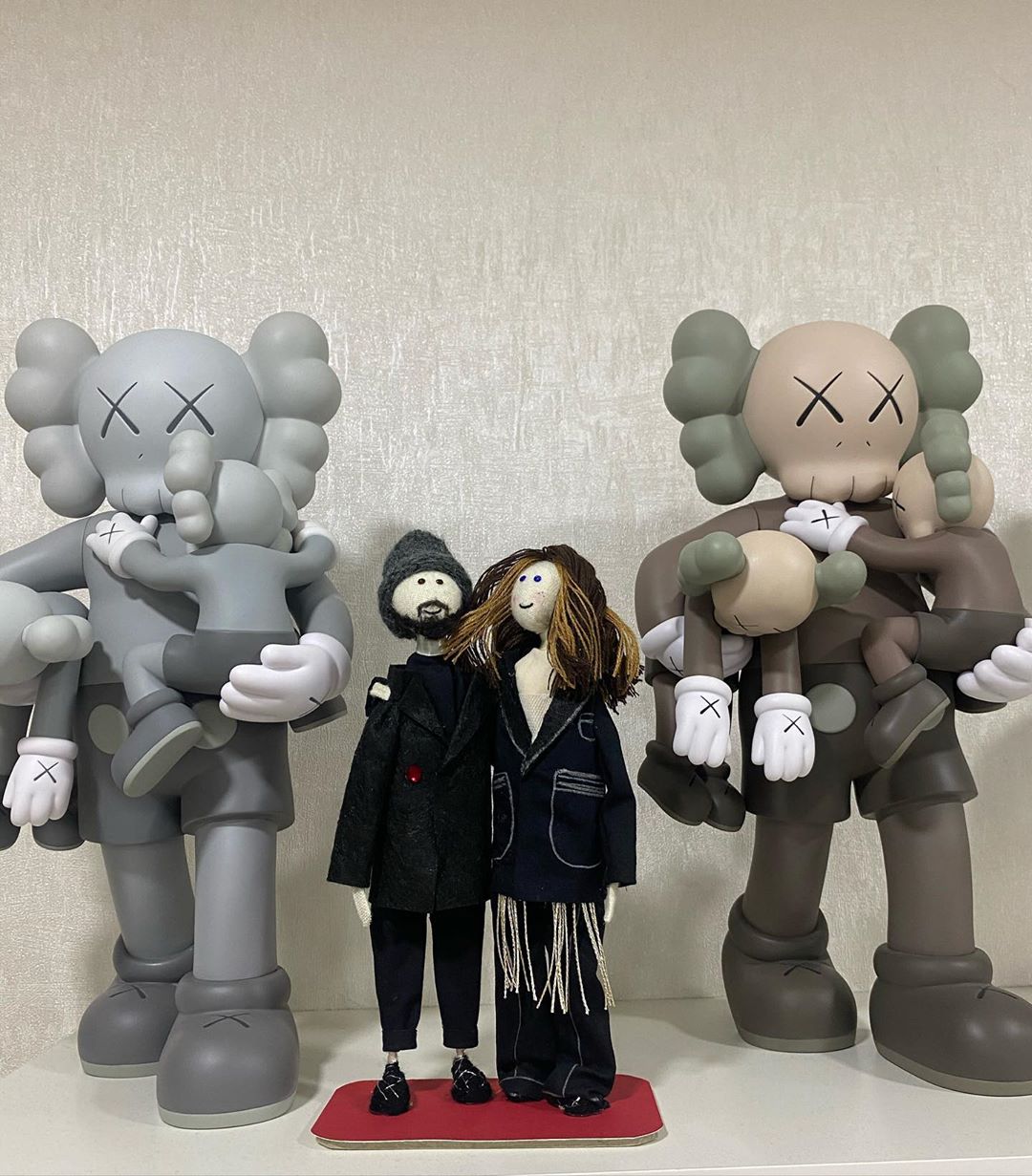 Люблю тебе більше життя: MONATIK зворушливо привітав дружину з річницею весілля