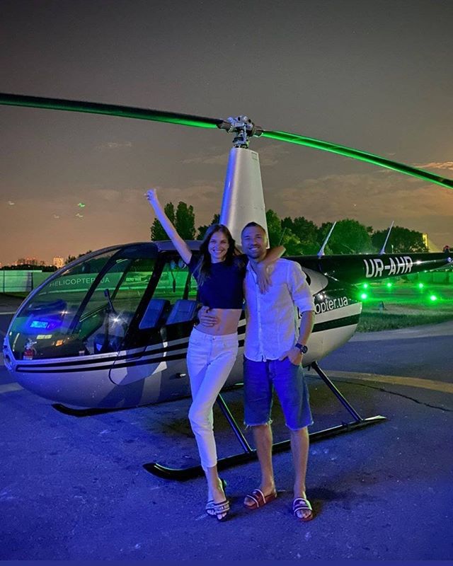 Холостяк-10 показал новую возлюбленную и устроил ей романтику в небе