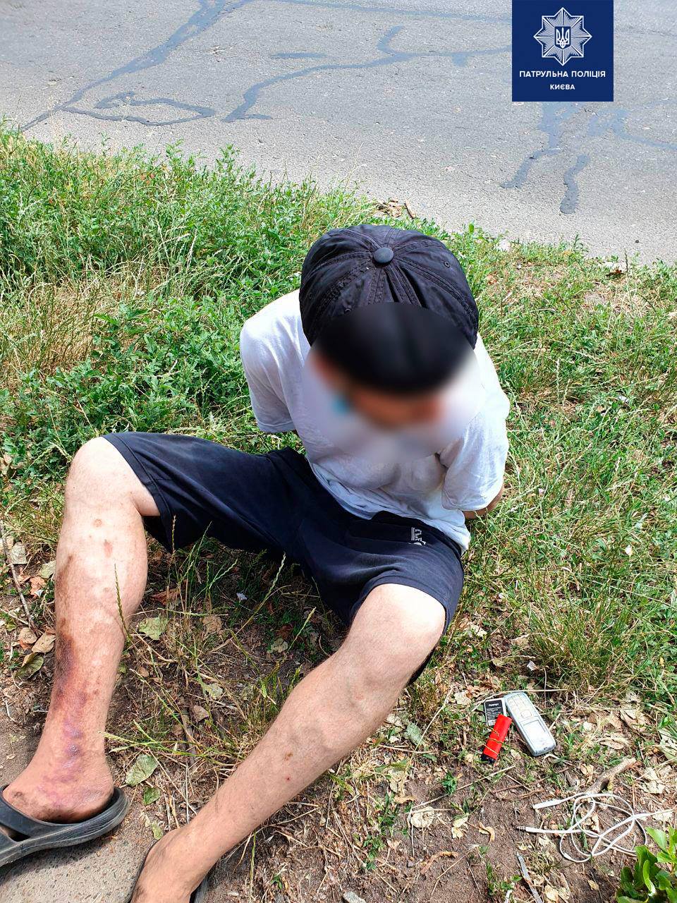 Киянка допомогла затримати грабіжника: чоловік зірвав з неї золотий ланцюжок