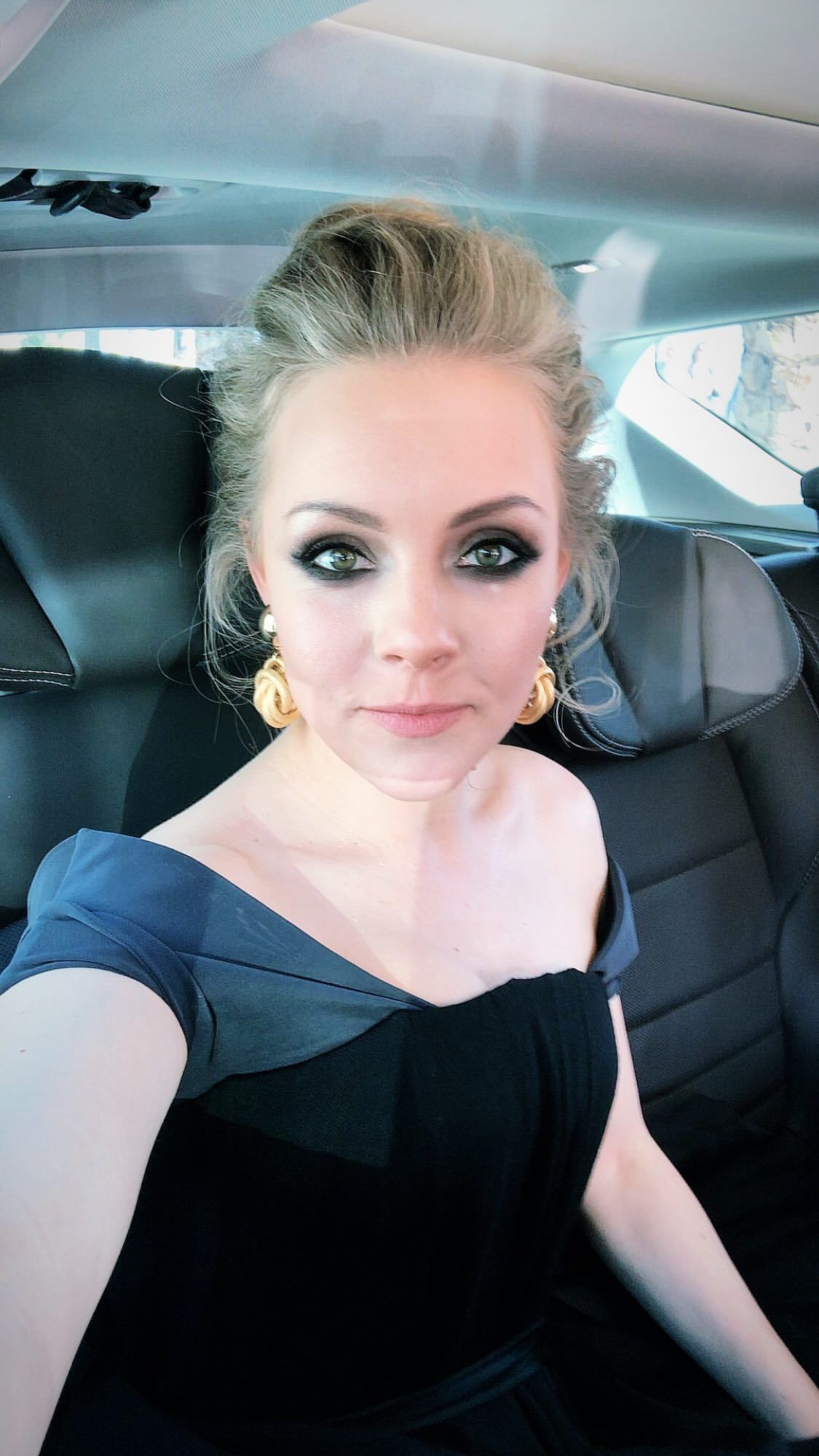 Олена Шоптенко блищала на Каннському кінофестивалі в розкішних образах