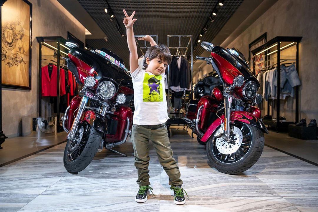 Стильный красавчик: 5-летний сын Ирины Билык снялся в модной фотосессии