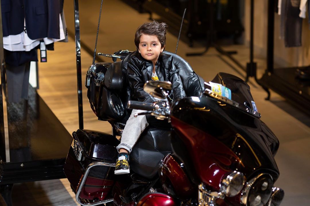 Стильный красавчик: 5-летний сын Ирины Билык снялся в модной фотосессии