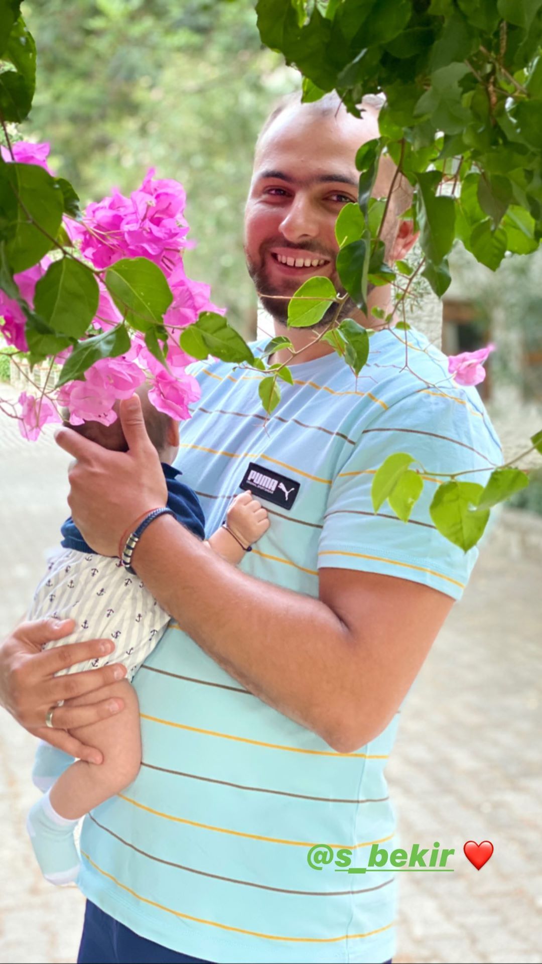 Так виглядає кохання: Джамала вперше показала молодшого синочка и зворушила ніжністю з братиком