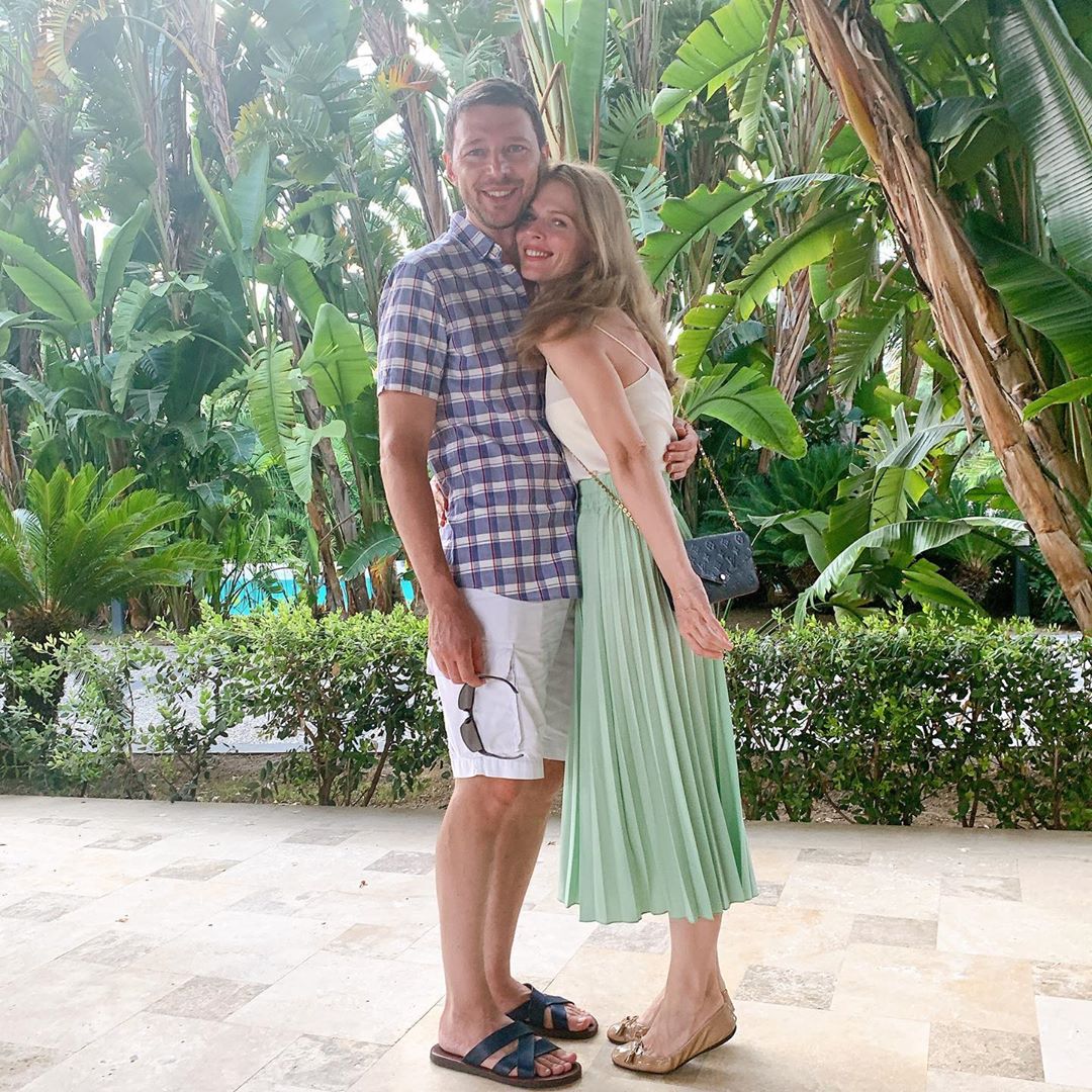 Схожа на тата: Ольга Фреймут зворушила кадрами з чоловіком і донькою з відпочинку в Туреччині