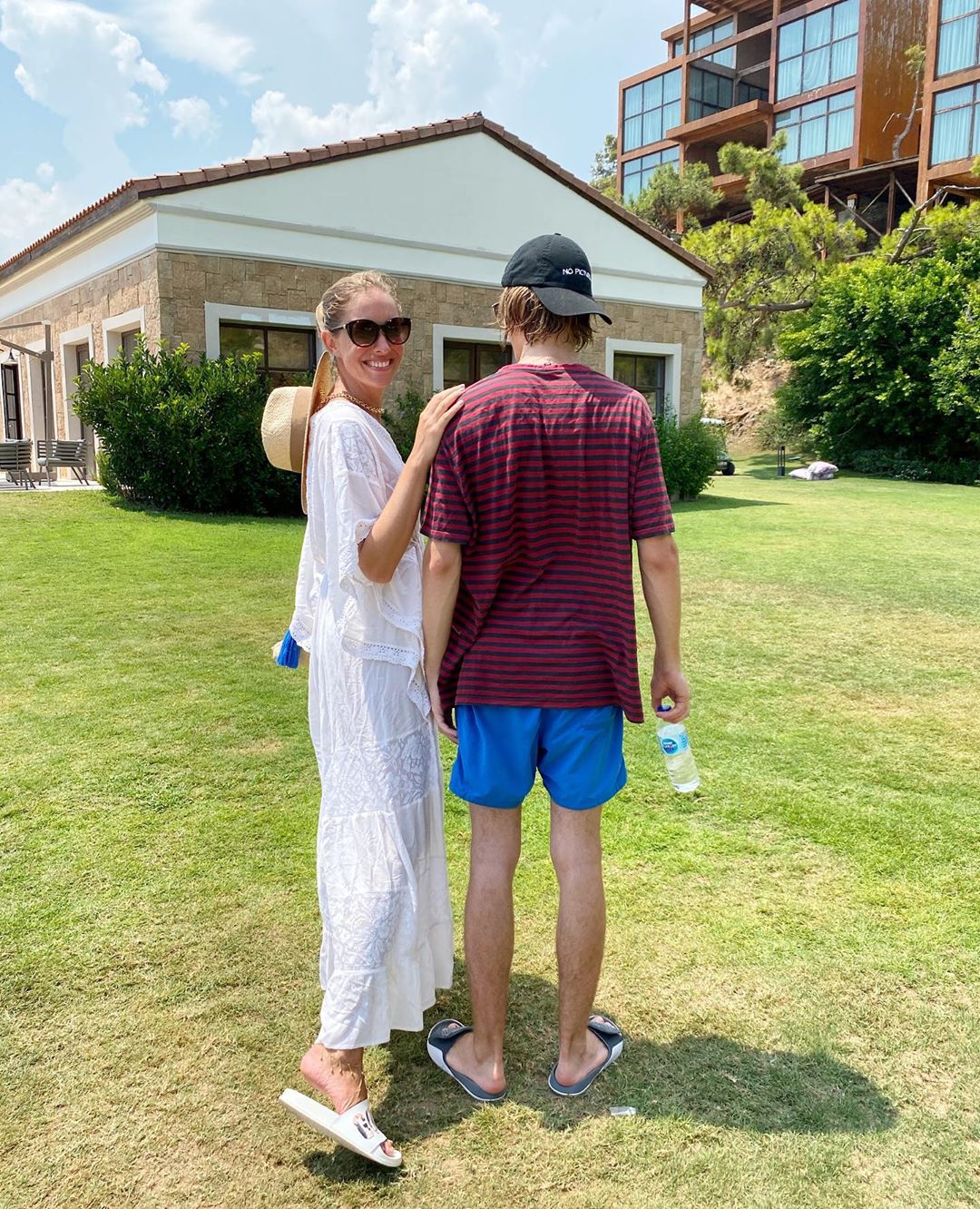 Вже вище мами: Катя Осадча зачарувала мережу рідкісним фото зі старшим сином