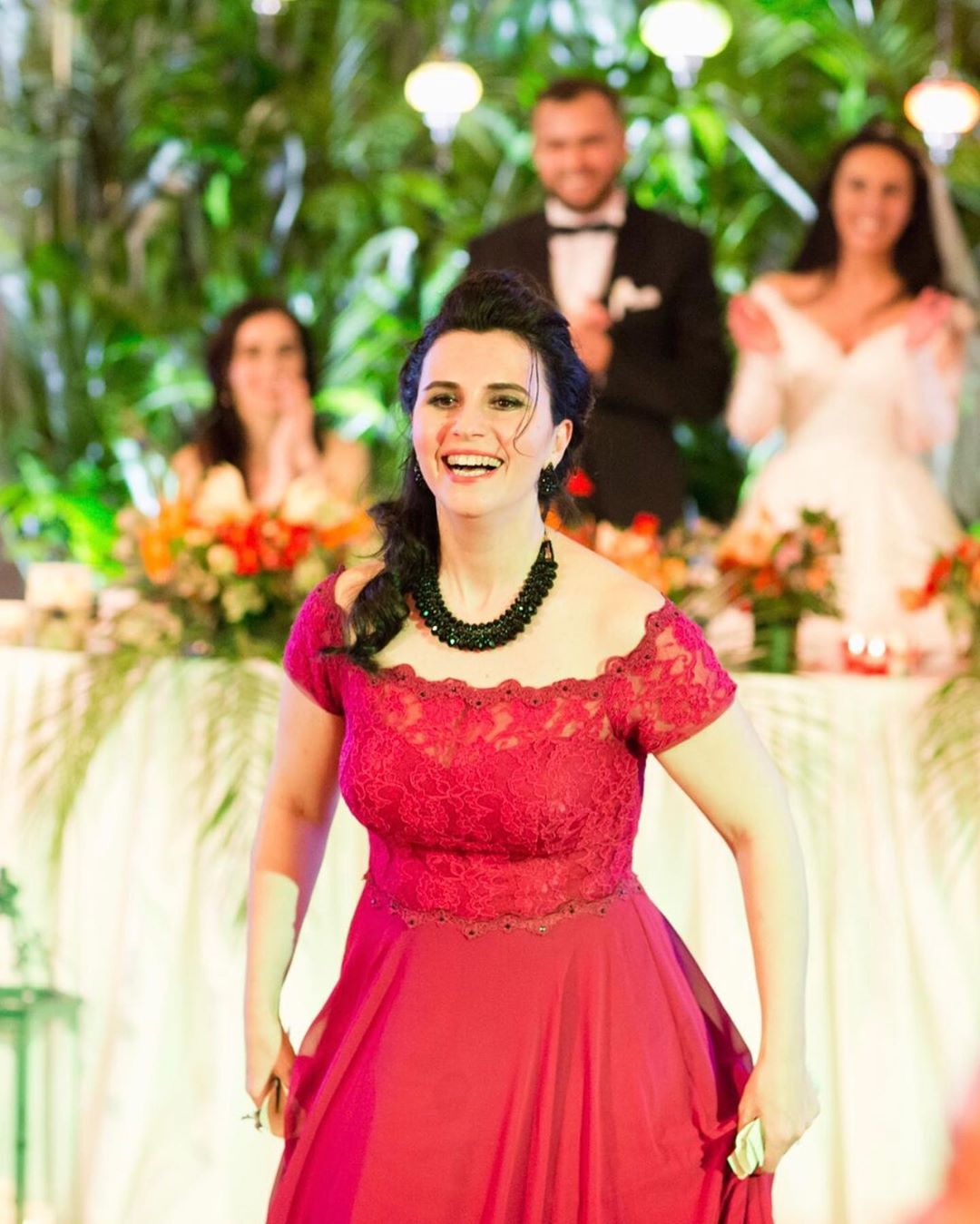 Як дві краплі води: Джамала показала рідкісні фото зі старшою сестрою