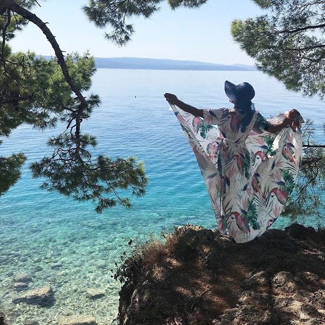 Самые красивые ножки: Наталья Могилевская в купальнике сразила эффектными фото из отпуска