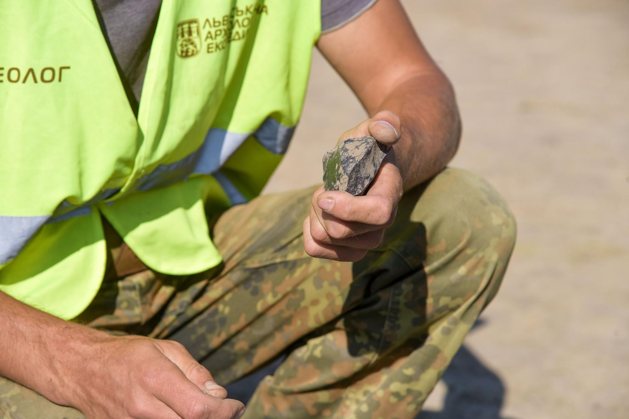 Під Львовом знайшли поселення найдавнішої культури: артефактам понад 7 тисяч років