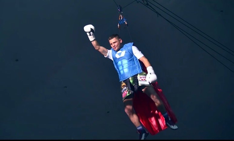 Український супермен: Берінчик у ринзі "вибив" з Сіміона усе бажання відібрати титул (відео)