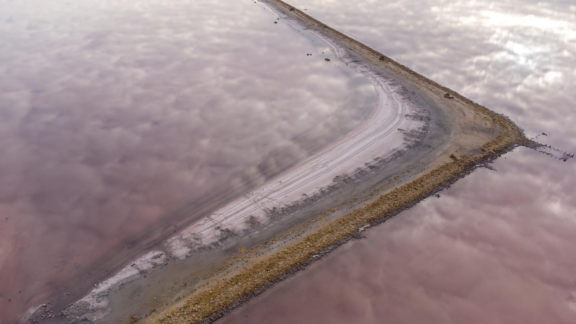 В Україні знайшли "марсіанські пейзажі": у ці фото складно повірити