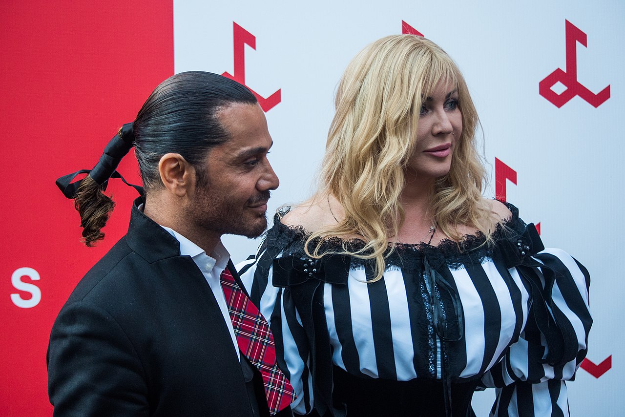 Шлюб поза коханням: Білик натякнула на розлучення з чоловіком (відео)