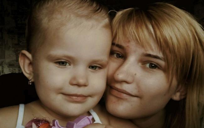 Смеялась и хлопала в ладоши: мать, заморившая детей голодом, обрадовалась приговору