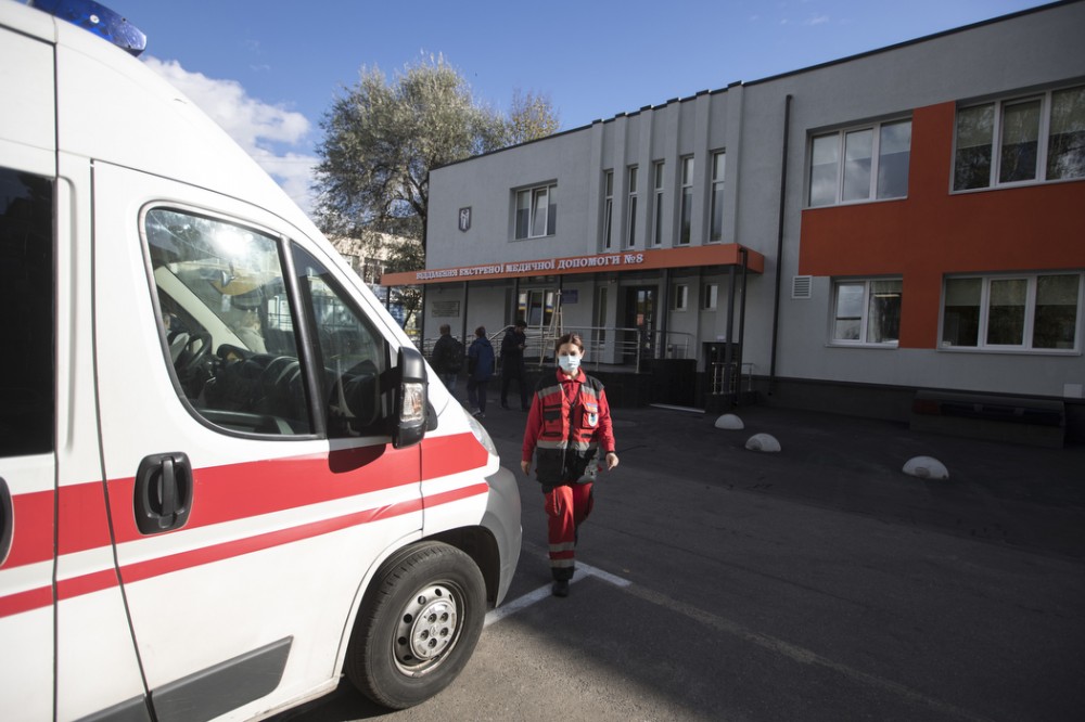 Кличко: Київ додатково виділив 1 млн грн на антисептики та маски для "швидкої" на Святошині