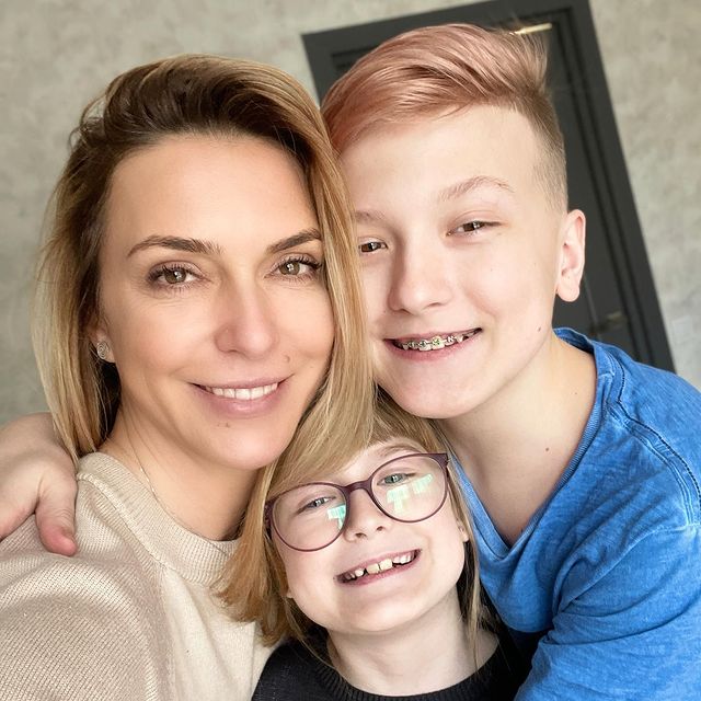 Переоформив квартиру і не спілкується з дітьми: екс-дружина Узєлкова зробила зізнання про боксера