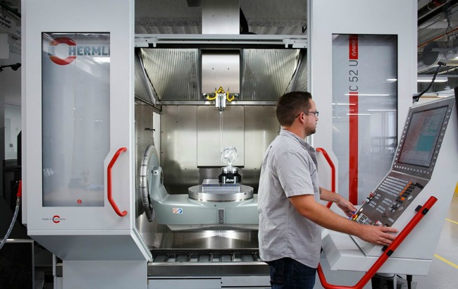 Facebook відкрив найбільшу виробничу лабораторію