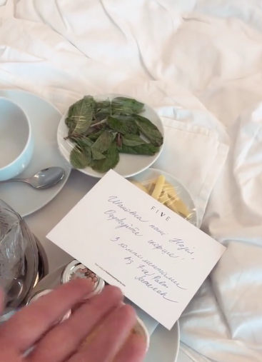 "С ней все хорошо": Владимир Дантес показал постельный снимок Дорофеевой