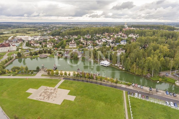 Стала відома вартість розкішних особняків Ані Лорак і Лободи в Росії (фото)