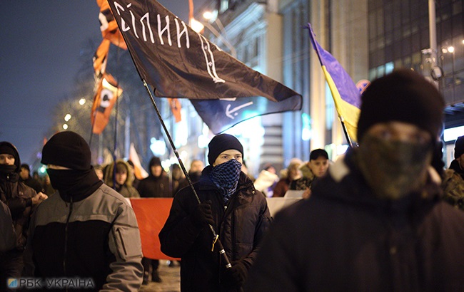 У Києві пройшов марш на честь загиблого на Майдані Жизневського (фоторепортаж)