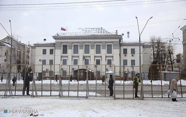 Выборы президента России: в Украине на избирательные участки допускают только дипломатов