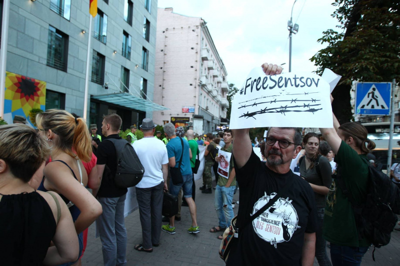 В Киеве прошла акция в поддержку Сенцова