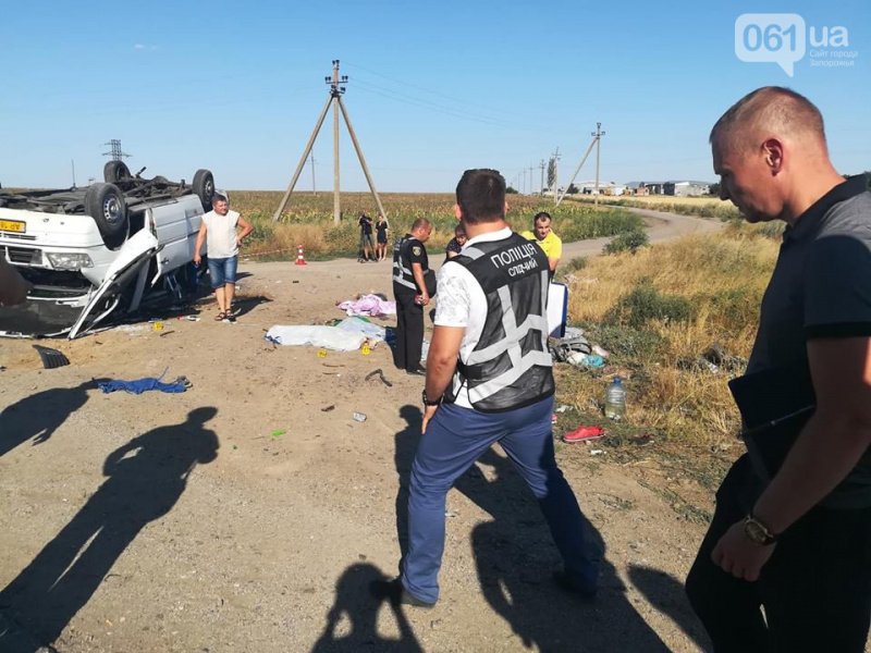 В Запорожской области маршрутка столкнулась с грузовиком, 6 погибших