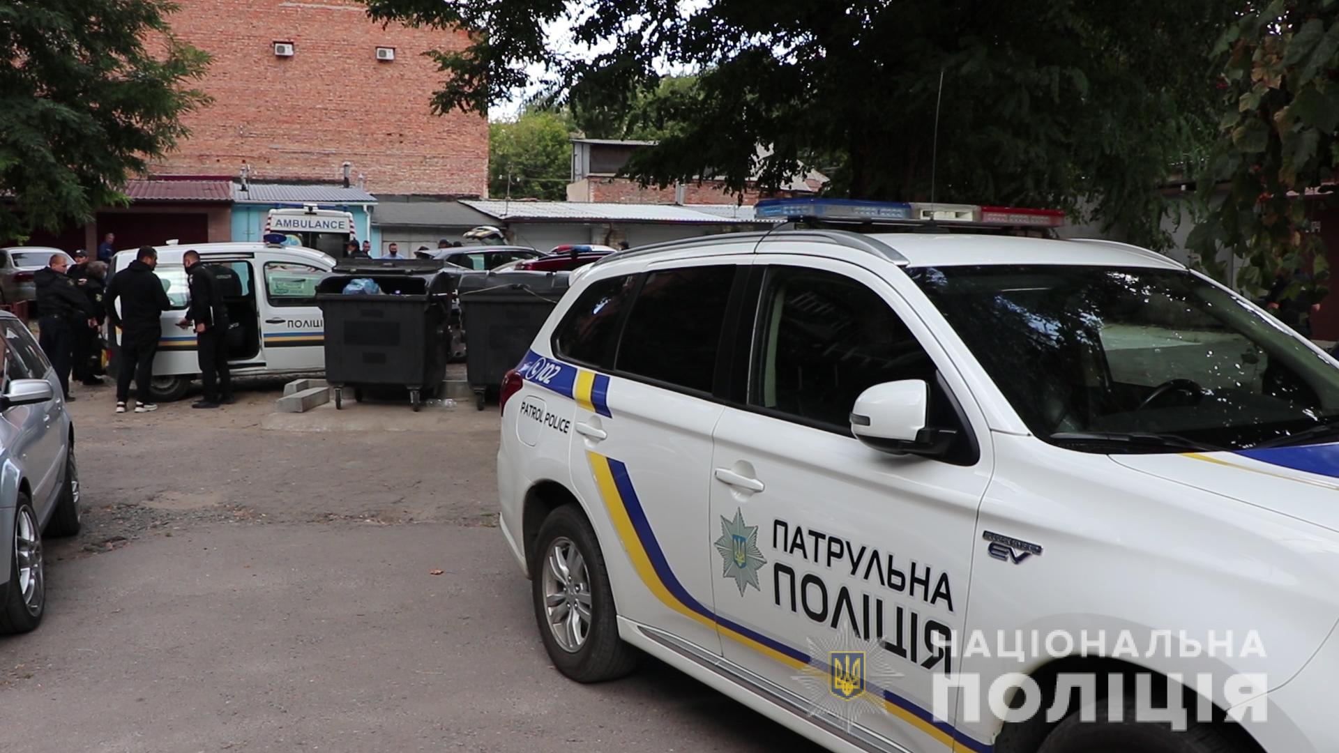 У центрі Харкова чоловік підірвав себе у дорогій іномарці: усі деталі