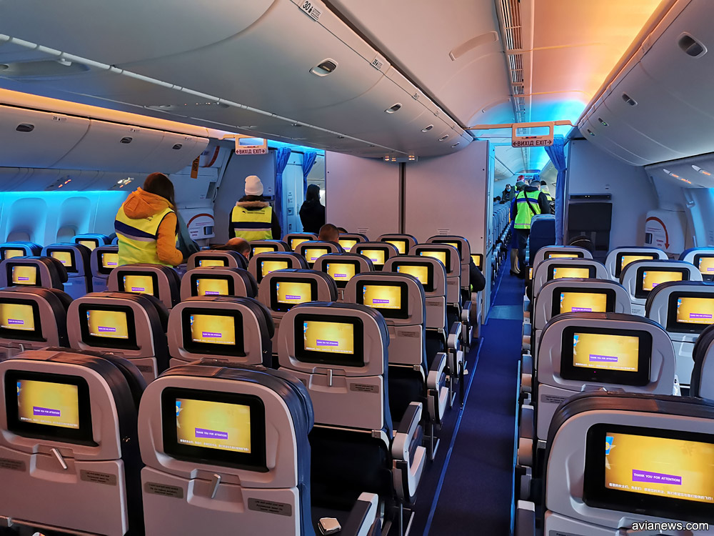 Прихований готель у найбільшому літаку України: ці фото вас здивують