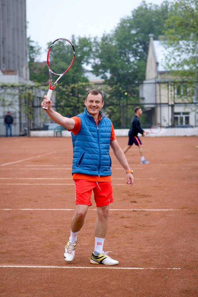 Як корпорація "РІЕЛ" та Ростислав Мельник відроджують дитячий теніс в Україні
