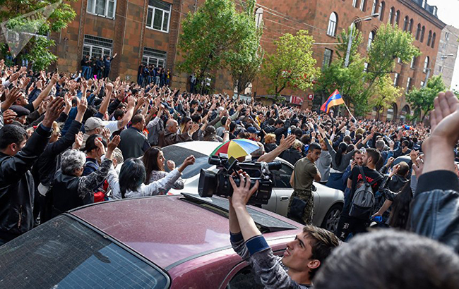 Ситуація у Вірменії: Пашинян збирає опозицію на мітинг у Ванадзорі