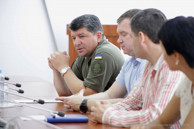 Латвия передала 12 тонн гуманитарной помощи для Луганской области