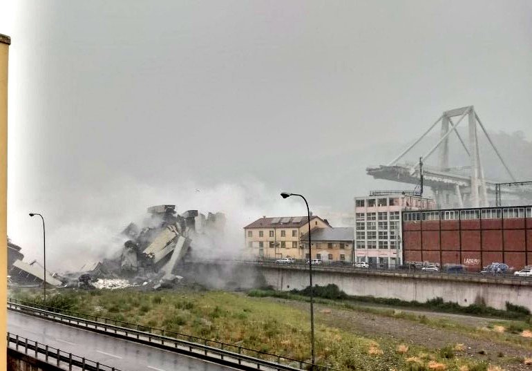 В Италии обрушился мост: погибли по меньшей мере 20 человек