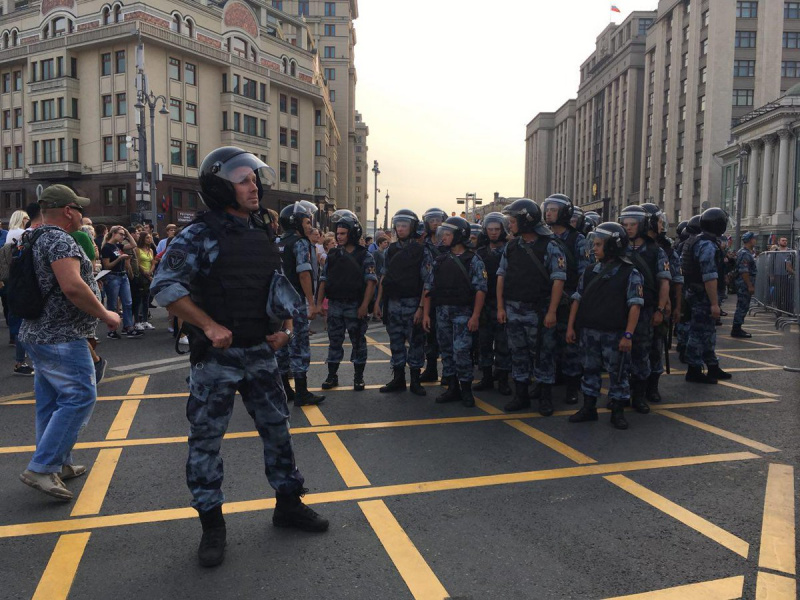 В России полиция задержала почти 300 участников акции против пенсионной реформы