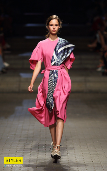 Огни большого города: в Киеве стартовала Ukrainian Fashion Week SS19